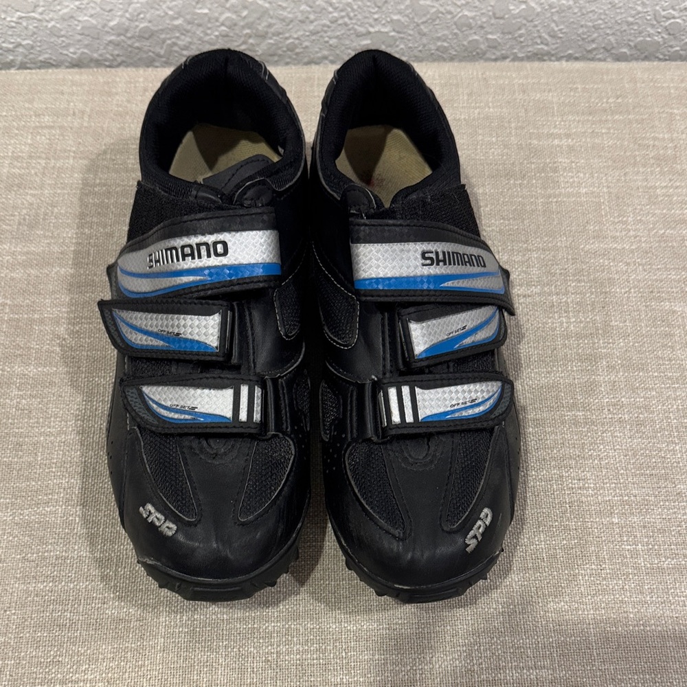 Shimano Black and Blue Spinning Clip On Shoes